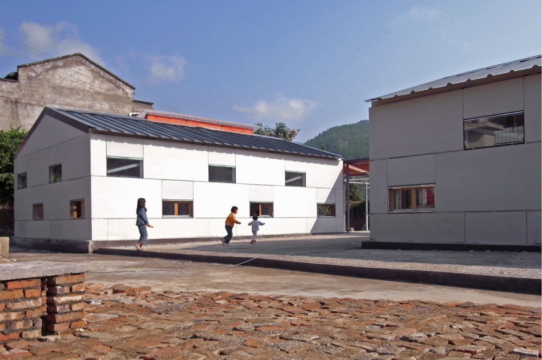 四川广元下寺新芽小学,2009年。© 朱竞翔