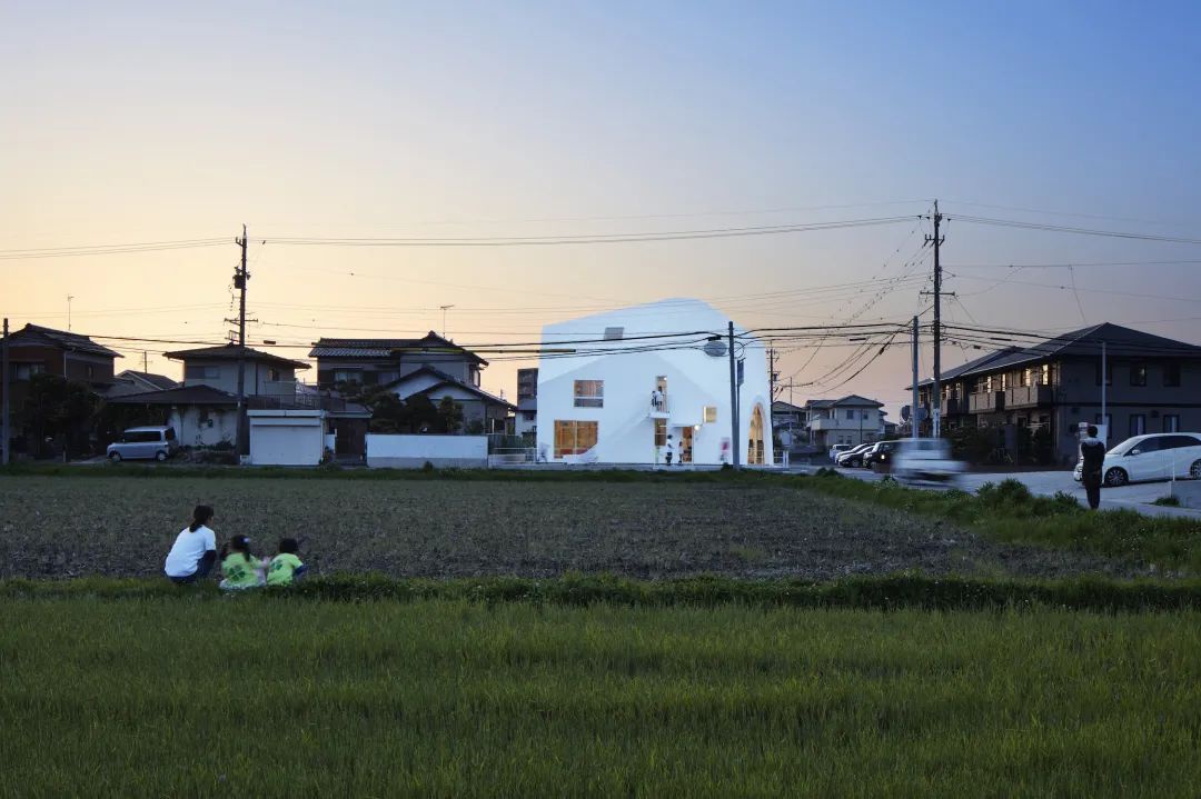 四叶草之家，日本爱知县冈崎市，2016年。© 马岩松/MAD建筑事务所