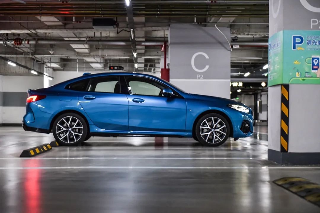 20来万买进口宝马,280牛·米 无框车门,太拉风了吧!-新浪汽车