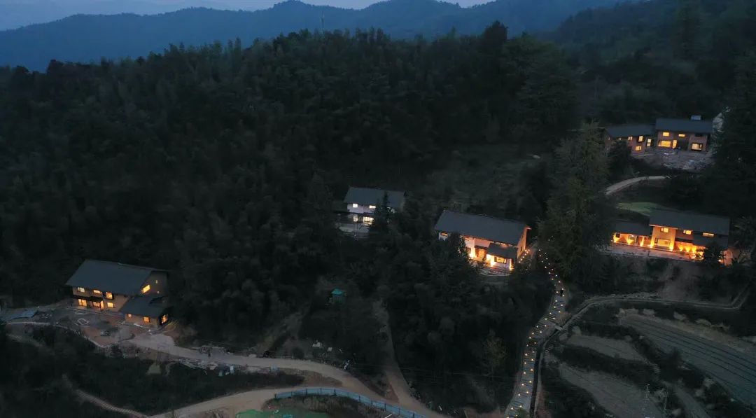 百美村宿—高岭宿集,江西吉安西元村,2020年。© 王求安