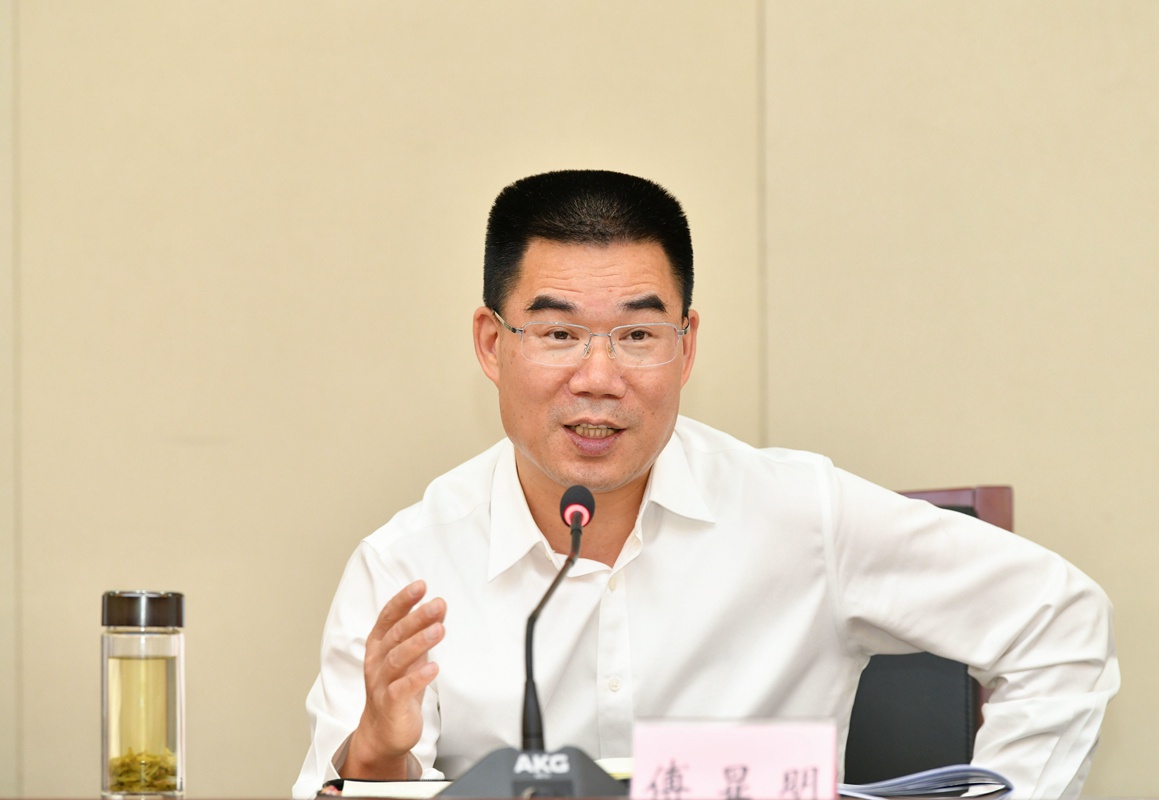 傅显明抓住关键围绕换届稳定改革共富四个关键词做好