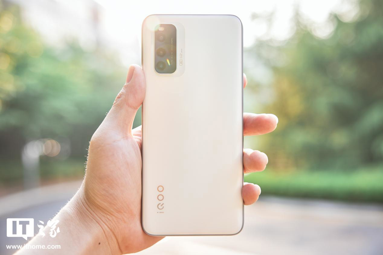 it之家开箱iqooneo5活力版图赏144hzlcd屏骁龙870