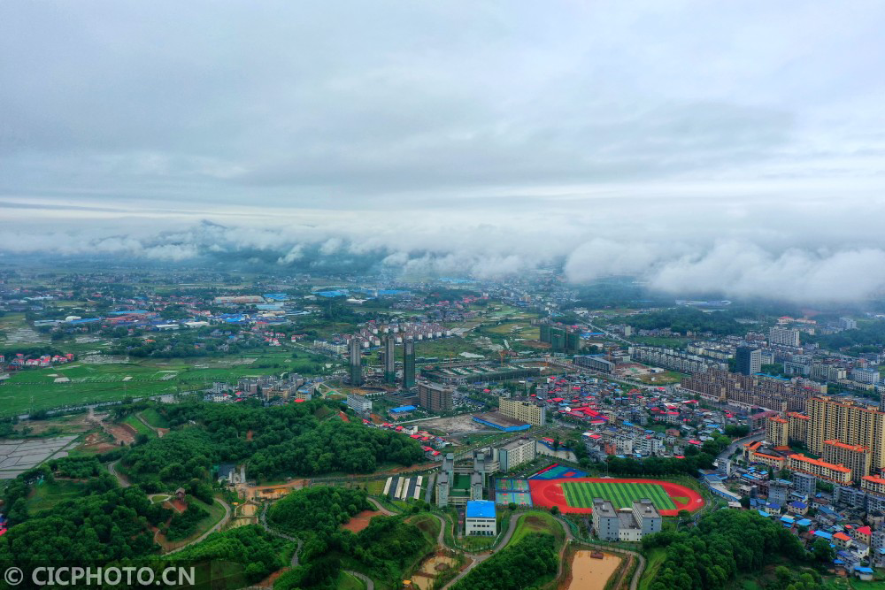江西芦溪:绿色城市景如画