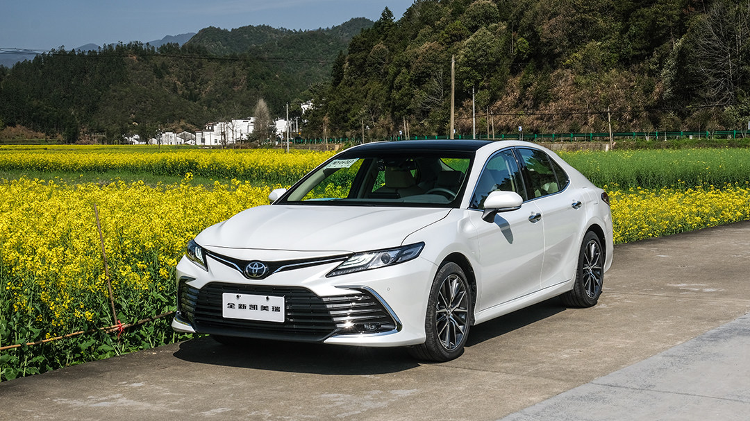 空间差距极大这两款热销20万级丰田轿车选谁更合适