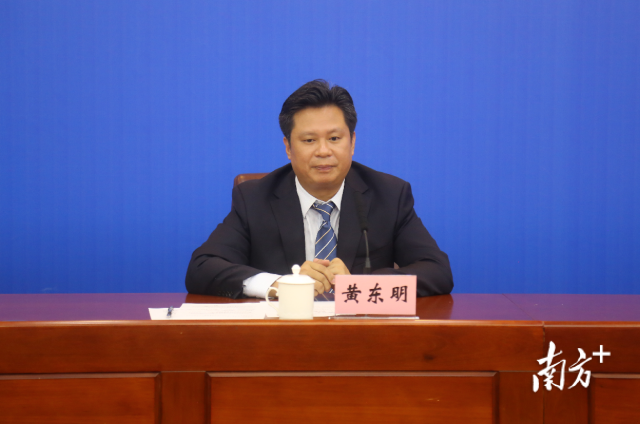 电白区区长黄东明介绍电白区应对措施.
