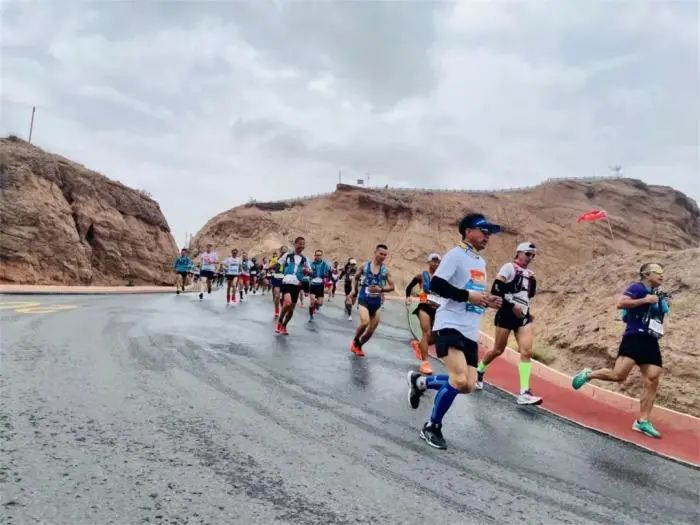 选手在比赛中。图片来源:白银日报