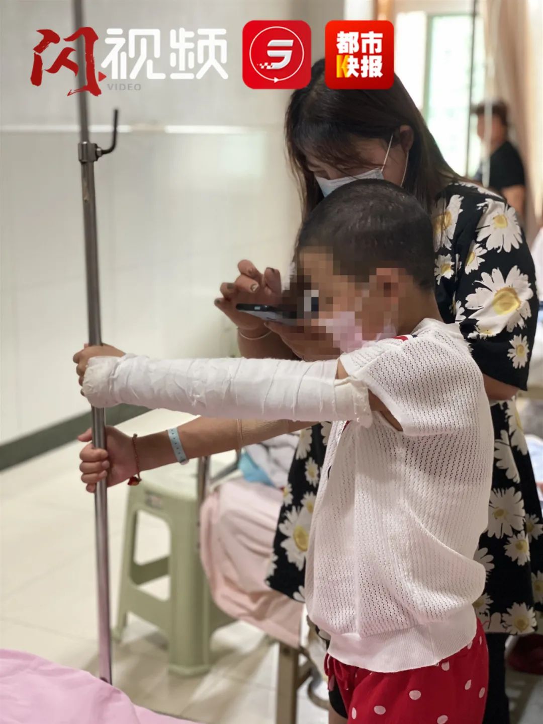 当心了!风筝挂到电线上,9岁女孩一个动作被电击烧伤_新浪新闻