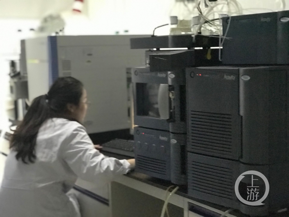 美容膏擦几天就美白 最好停了 重庆这个化妆品实验室向公众开放 可委托验货 知性女人网 美容膏擦几天就美白 最好停了 重庆这个化妆品实验室向公众开放 可委托验货 知性女人网