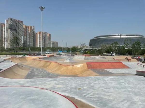 中国极限赛事首席主持人嘉宾阵容:济南融创-turnpro滑板公园位于济南