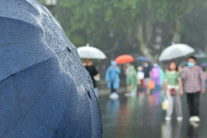 今天下午到夜裡 杭州的雨很大|暴雨|降雨|杭州市_新浪新聞