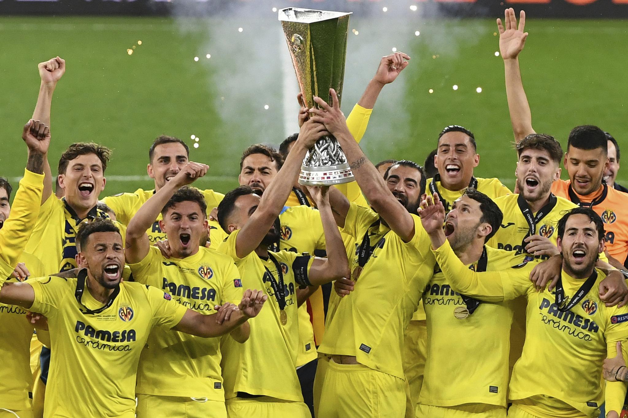 曼联点球大战不敌比利亚雷亚尔无缘欧联杯冠军