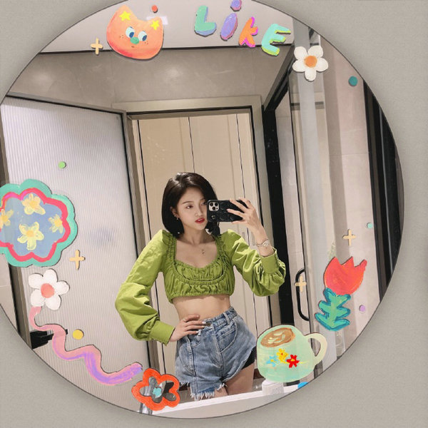 被吐槽素颜丑造型土 吴宣仪晒美照感慨：这个圈子女孩不被善待休闲区蓝鸢梦想 - Www.slyday.coM