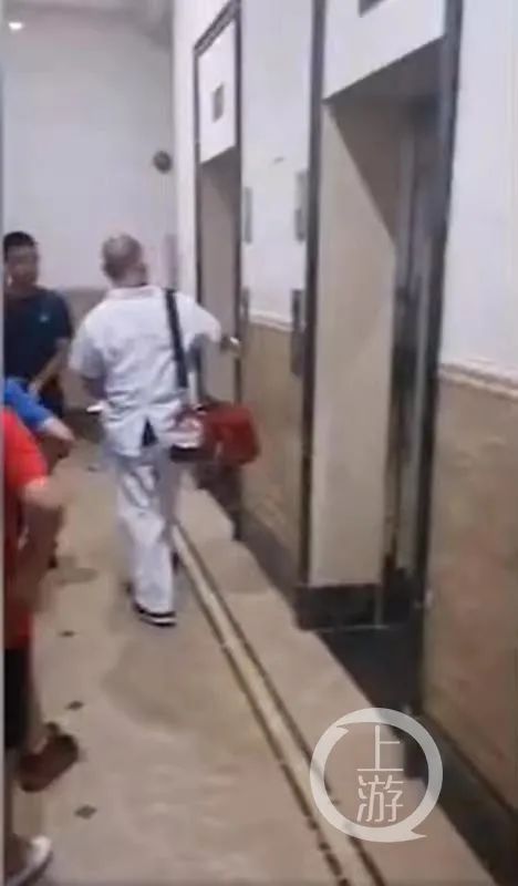 湛江电梯冲顶致1死 专家亲见制动器拉杆断裂 发生概率极低 新浪科技 新浪网 湛江电梯冲顶致1死 专家亲见制动器拉杆断裂 发生概率极低 新浪科技 新浪网