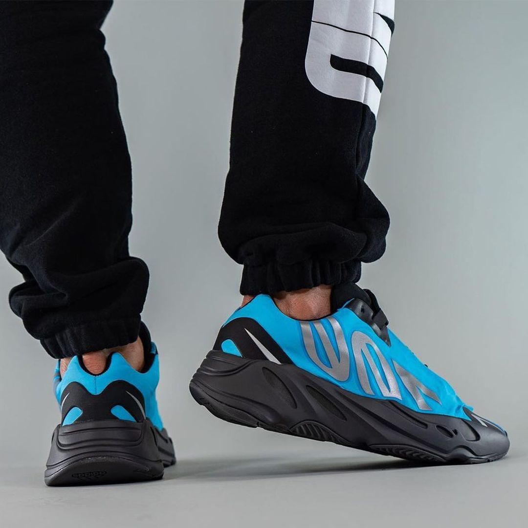 侃爷打翻调色盘!全新 yeezy 700 mnvn上脚图曝光!