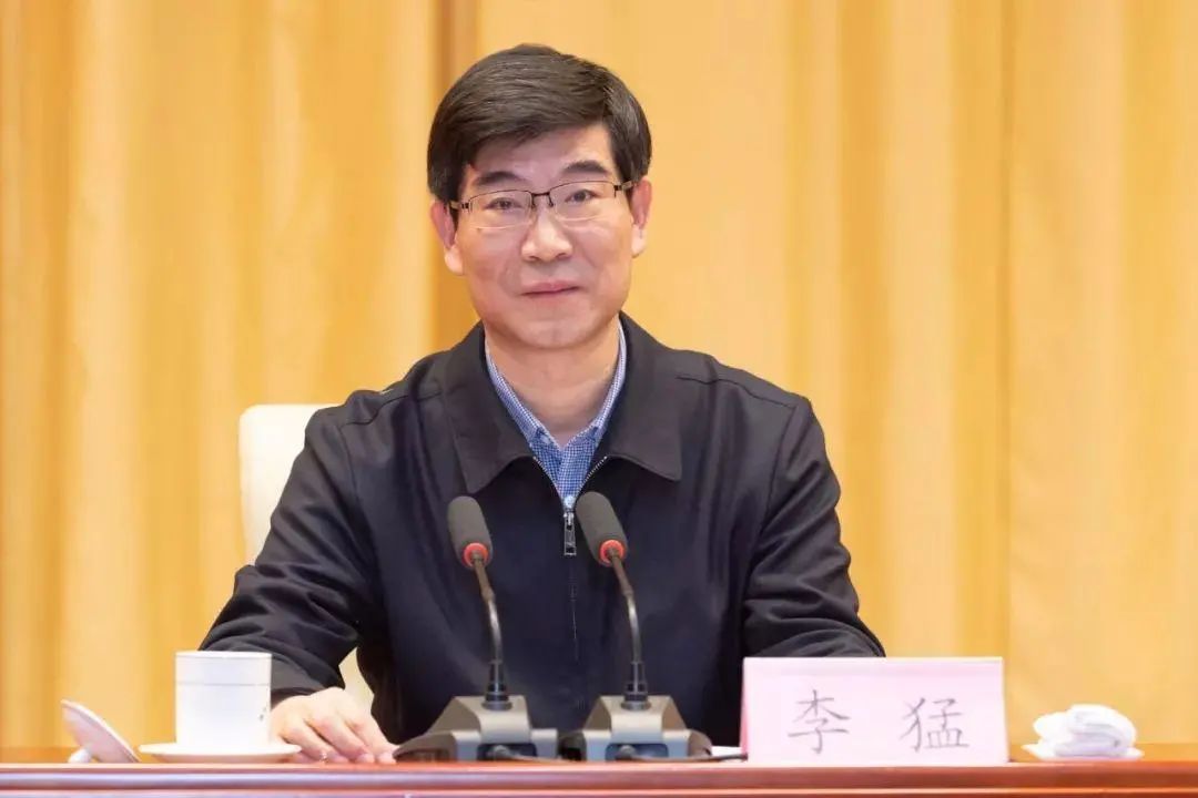 届人大常委会第二十八次会议经过表决,决定任命李猛为山东省副省长