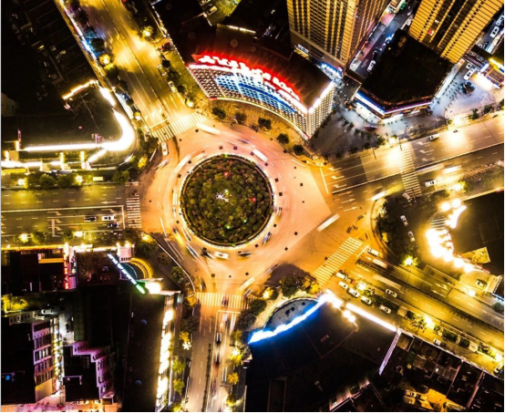 承载着你的财富梦想镇雄一路向南