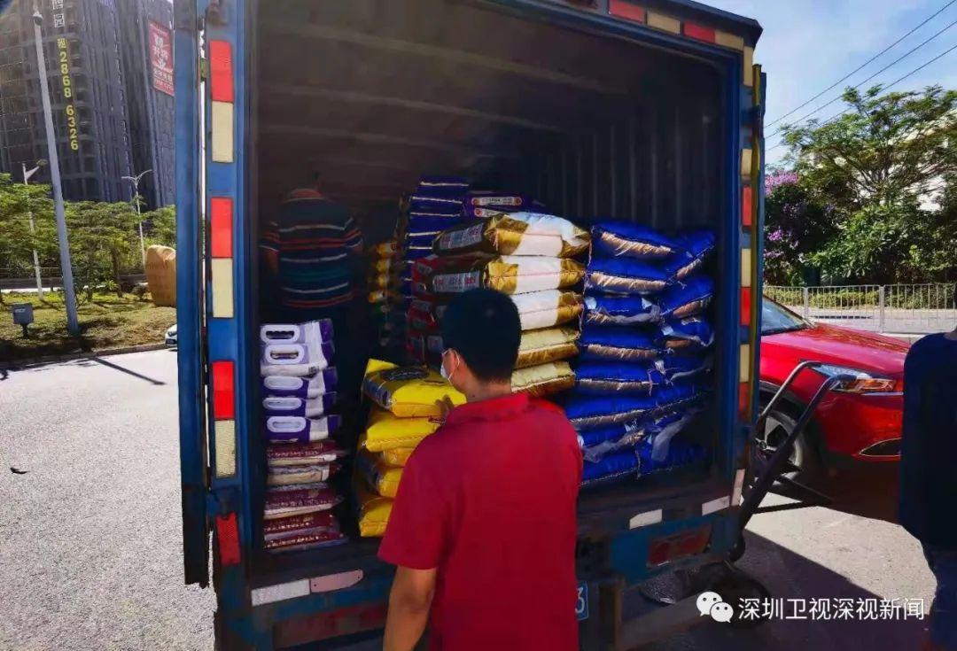 直击深圳疫苗接种现场：增加疫苗供应，加派医务人员，市民有序排队休闲区蓝鸢梦想 - Www.slyday.coM