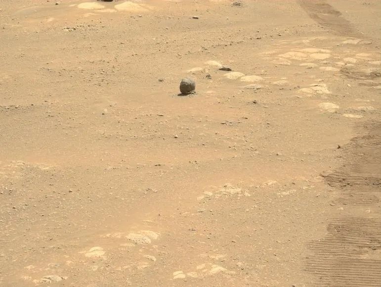 经历96个火星日，比祝融号先一步登陆火星的毅力号，发现了什么？休闲区蓝鸢梦想 - Www.slyday.coM