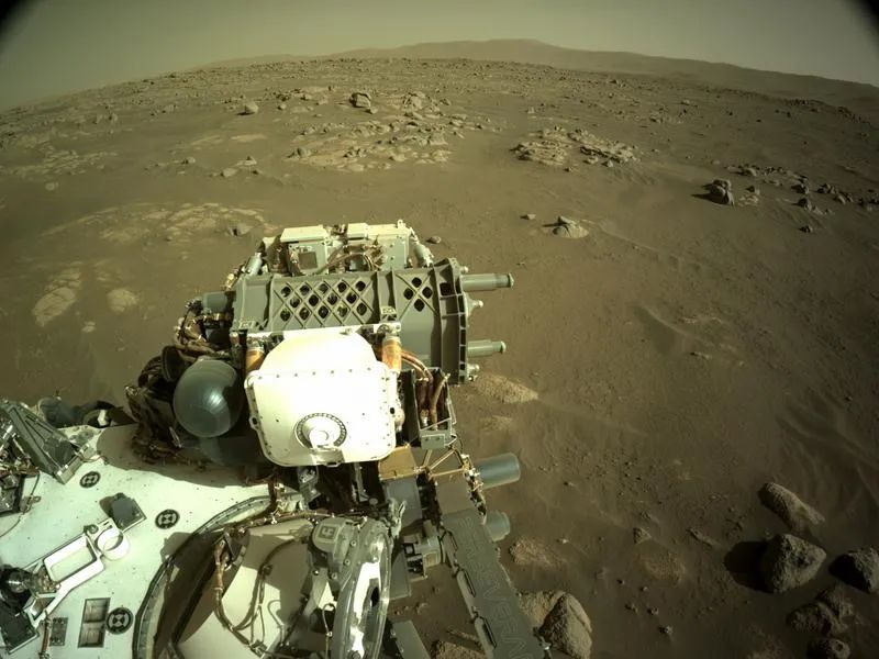 经历96个火星日，比祝融号先一步登陆火星的毅力号，发现了什么？休闲区蓝鸢梦想 - Www.slyday.coM