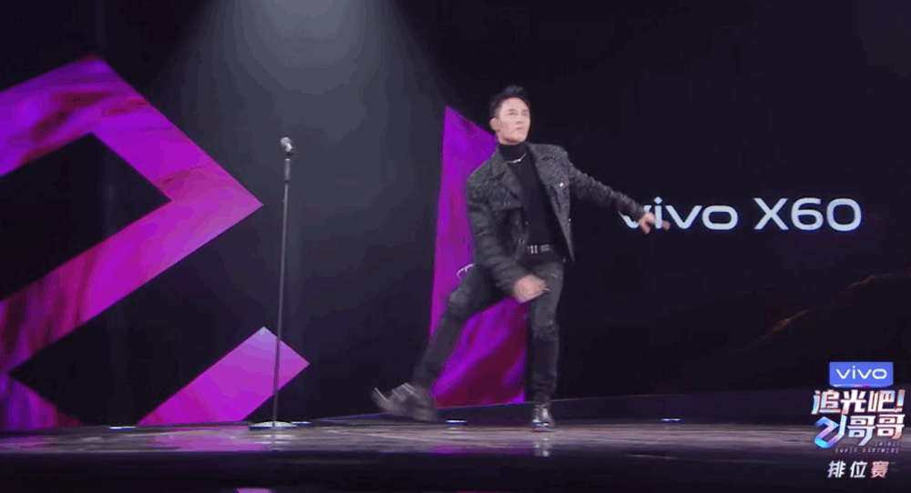 多年后,自诩学了6年民族舞的儿子杜淳,在一档综艺节目上,自信跳了一段