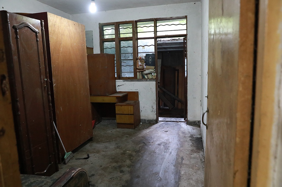 上海阿姨名下多套房产家里堆满垃圾被起诉，法院依法强制清理休闲区蓝鸢梦想 - Www.slyday.coM