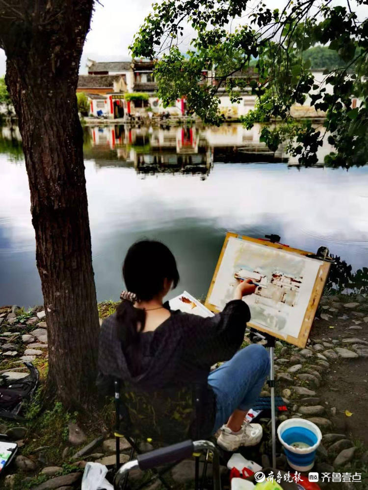 在宏村写生基地,写生的学生真不少