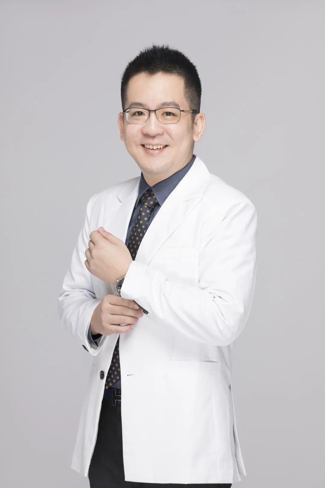 中年颜值杀手不是发福，是发腮休闲区蓝鸢梦想 - Www.slyday.coM