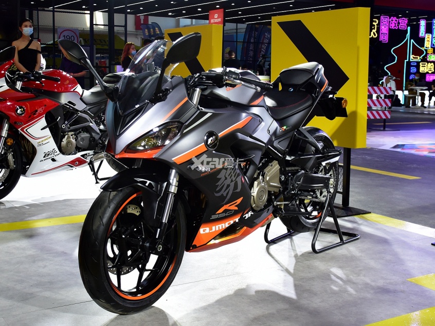 qjmotor 赛250跑车正式上市 售19999元