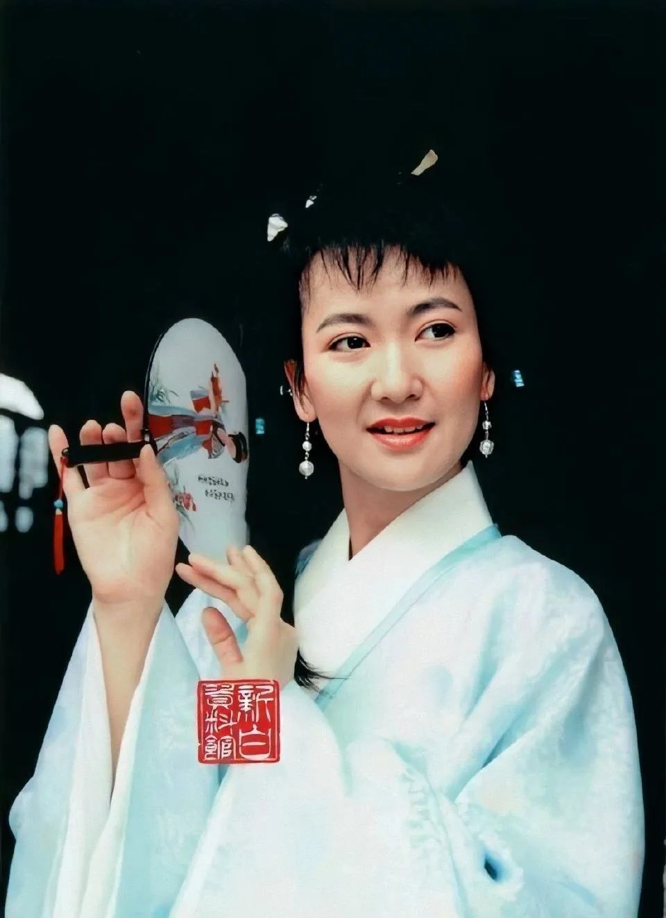 28年后重温新白娘子传奇发现一直做陪衬的小青才是真正的大女主