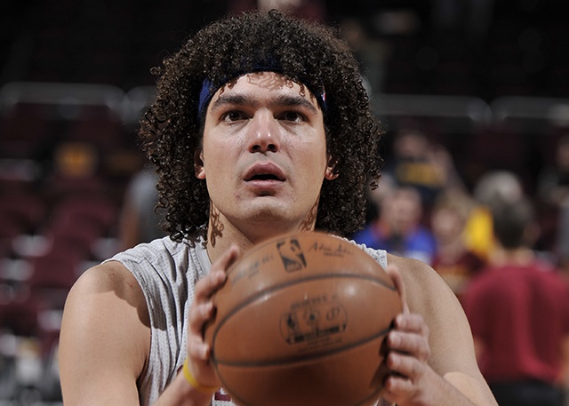 骑士宣布签约旧将安德森-瓦莱乔至赛季结束