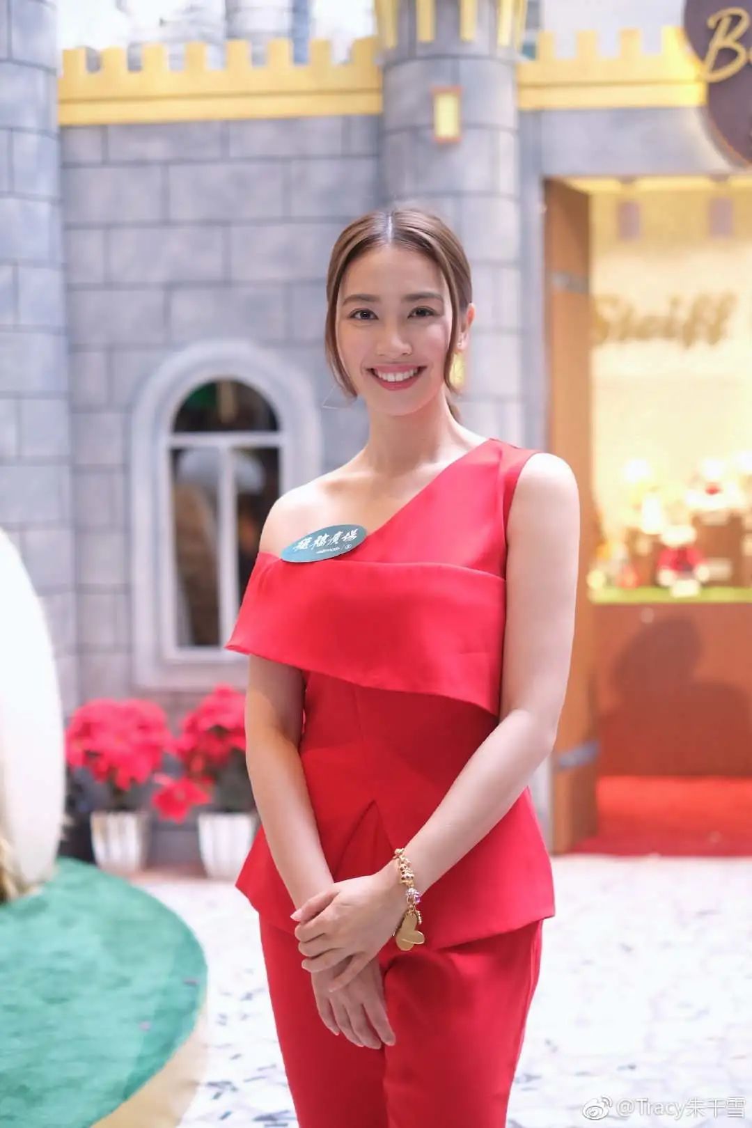 在大台的几年中,朱千雪其实鲜少出演主角,但是当中却不乏代表作,不