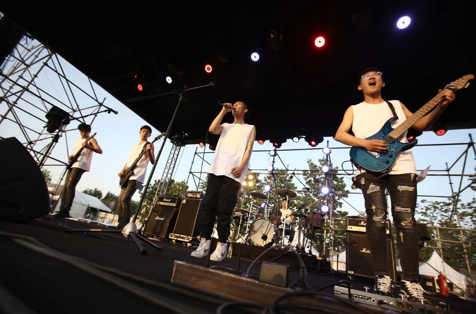 专访open乐队十七岁少年金色摇滚梦成立6年屡获冠军