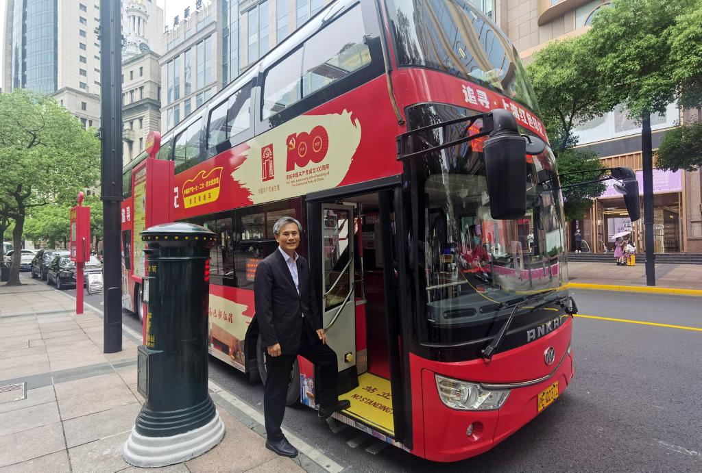 双层巴士视频大全播放 551d-kquziii6435248.jpg