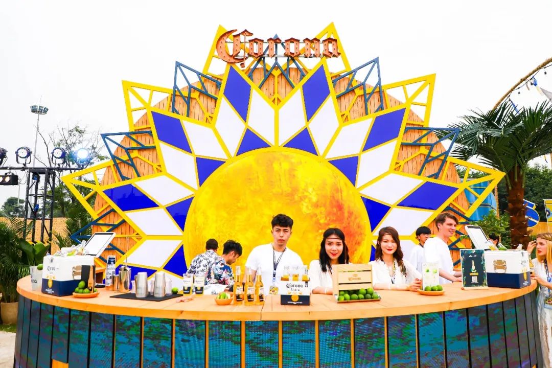 成都草莓首日回顾夏日炎炎享受一场好玩的音乐节