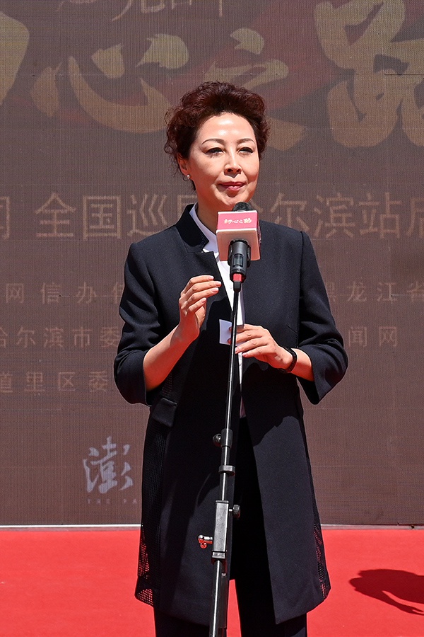 上海报业集团副社长季颖,澎湃新闻党委副书记,副总裁刘媛媛出席了活动