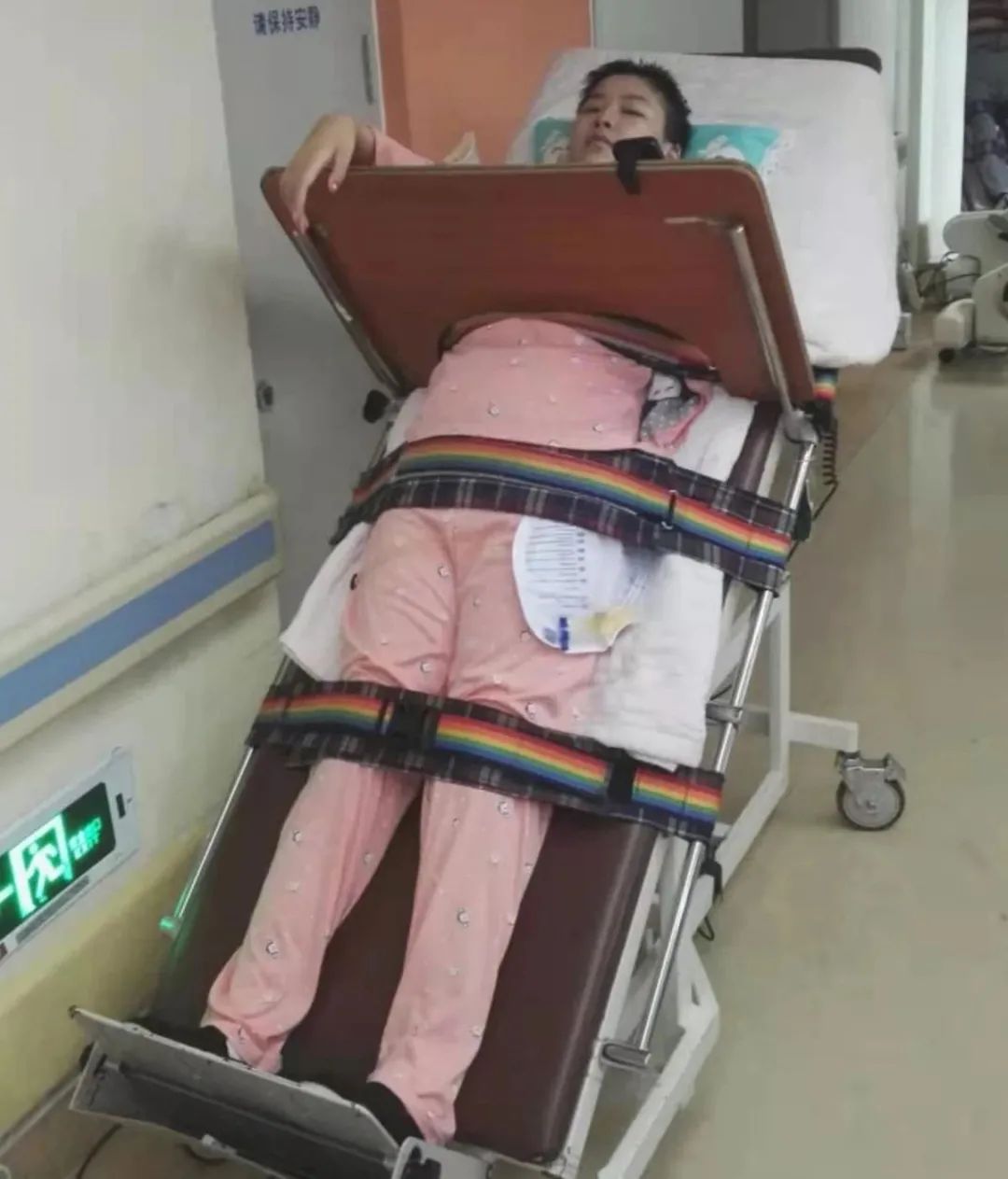 90后女硕士遇车祸高位截瘫三进icu四年后人生彻底反转她经历了什么