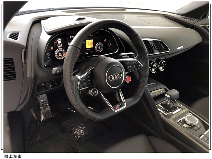 奥迪r8双门跑车实拍搭52l运动套件v10引擎绝唱