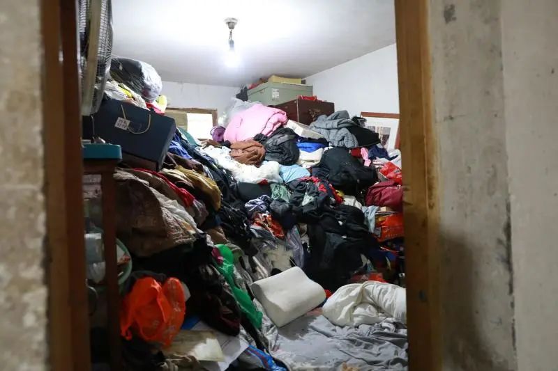 上海阿姨坐拥多套房产月入近2万，却因这个爱好众叛亲离休闲区蓝鸢梦想 - Www.slyday.coM