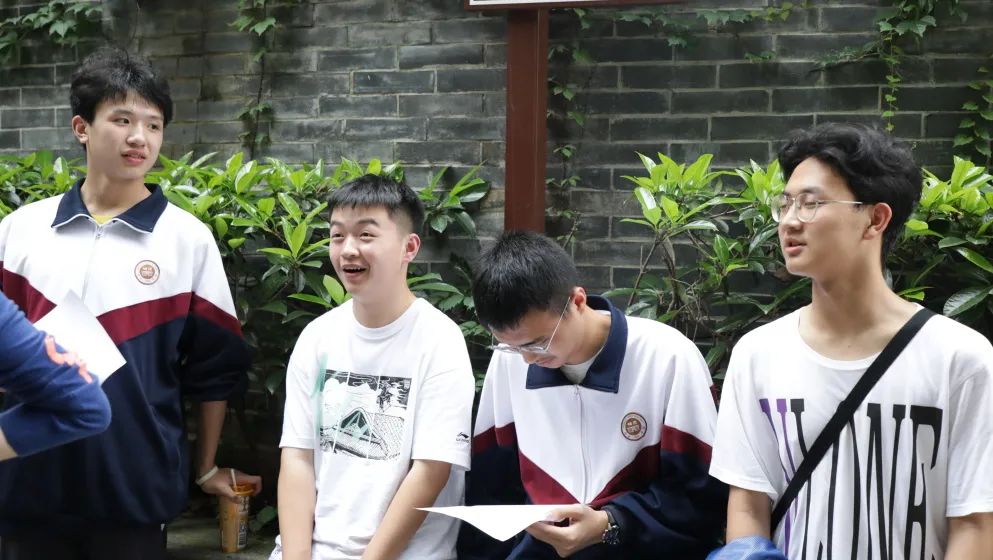 山河为证岁月为名长沙市明德中学百年红色记忆我和我的学校
