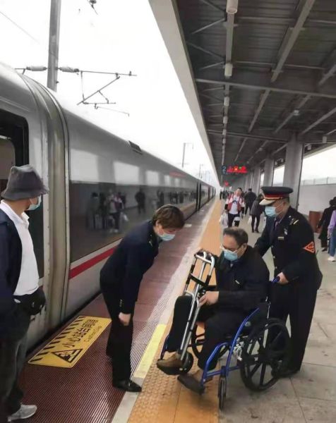 感谢广铁集团!感谢g86次!感谢g1352次g636次乘务组!感谢长沙南!