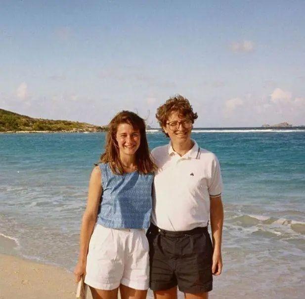 突发比尔盖茨宣布离婚27年婚姻破裂近8500亿财产怎么分