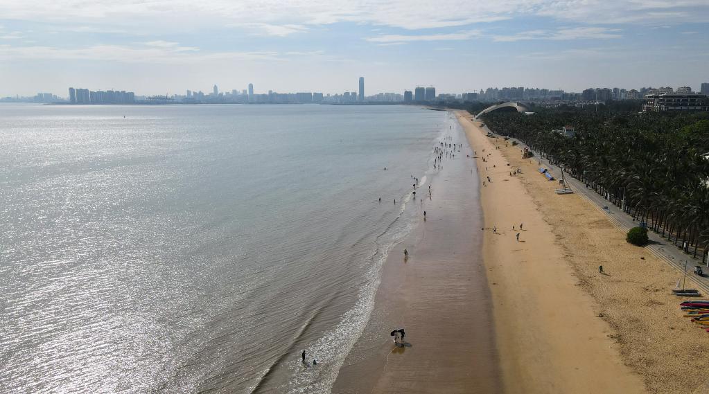 海口玩沙戏水享假期