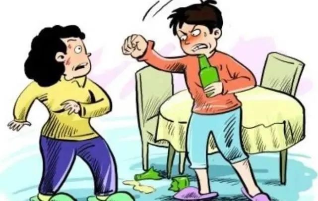 北街派出所 接到辖区一商户王女士报警称 有一名酒鬼在其店里面闹事