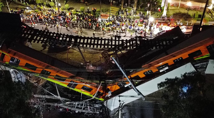 墨西哥首都为地铁垮塌事故降半旗致哀 市长表示将邀请国际公司介入