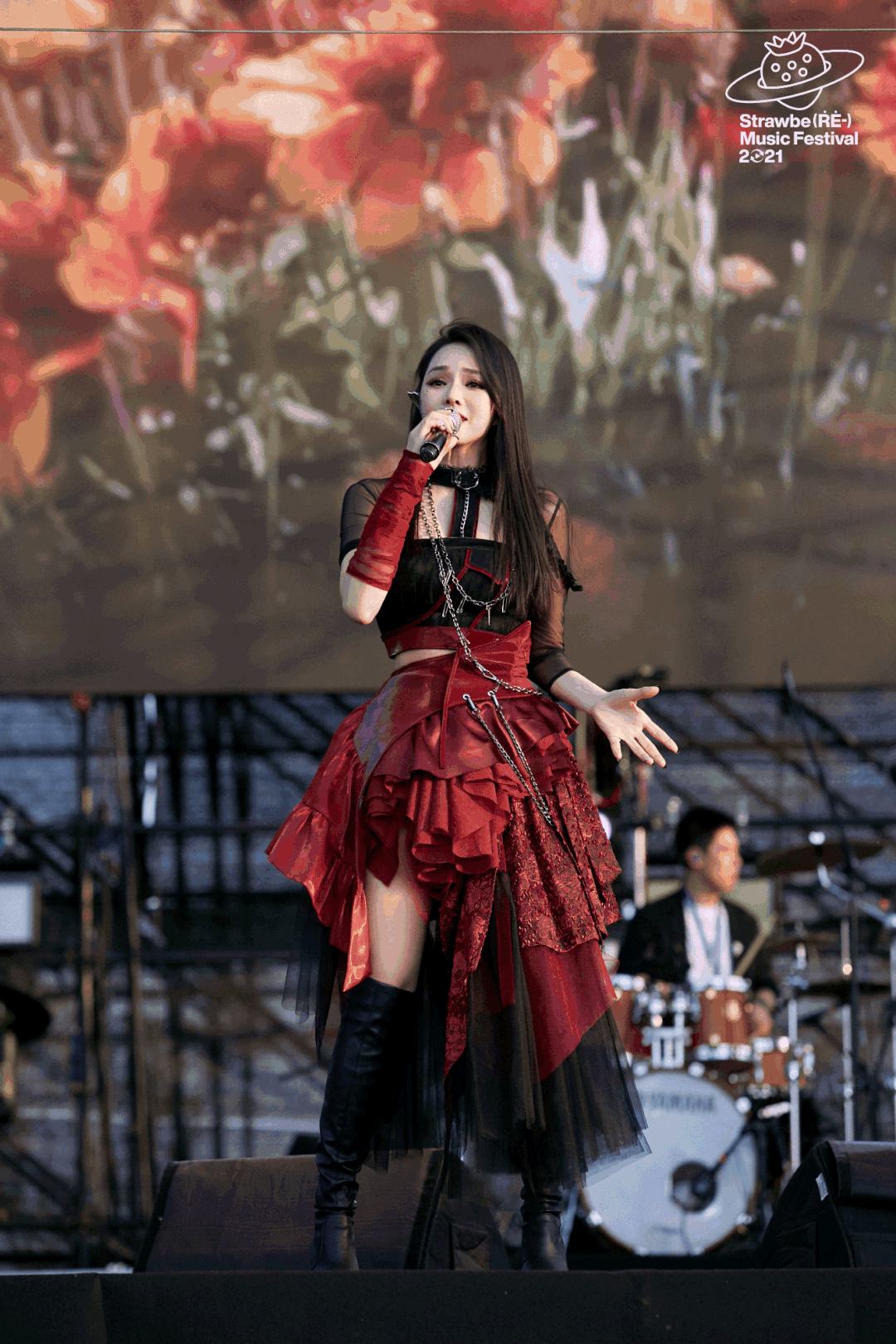 伊能静草莓音乐节首秀是时候重新认识歌手伊能静了