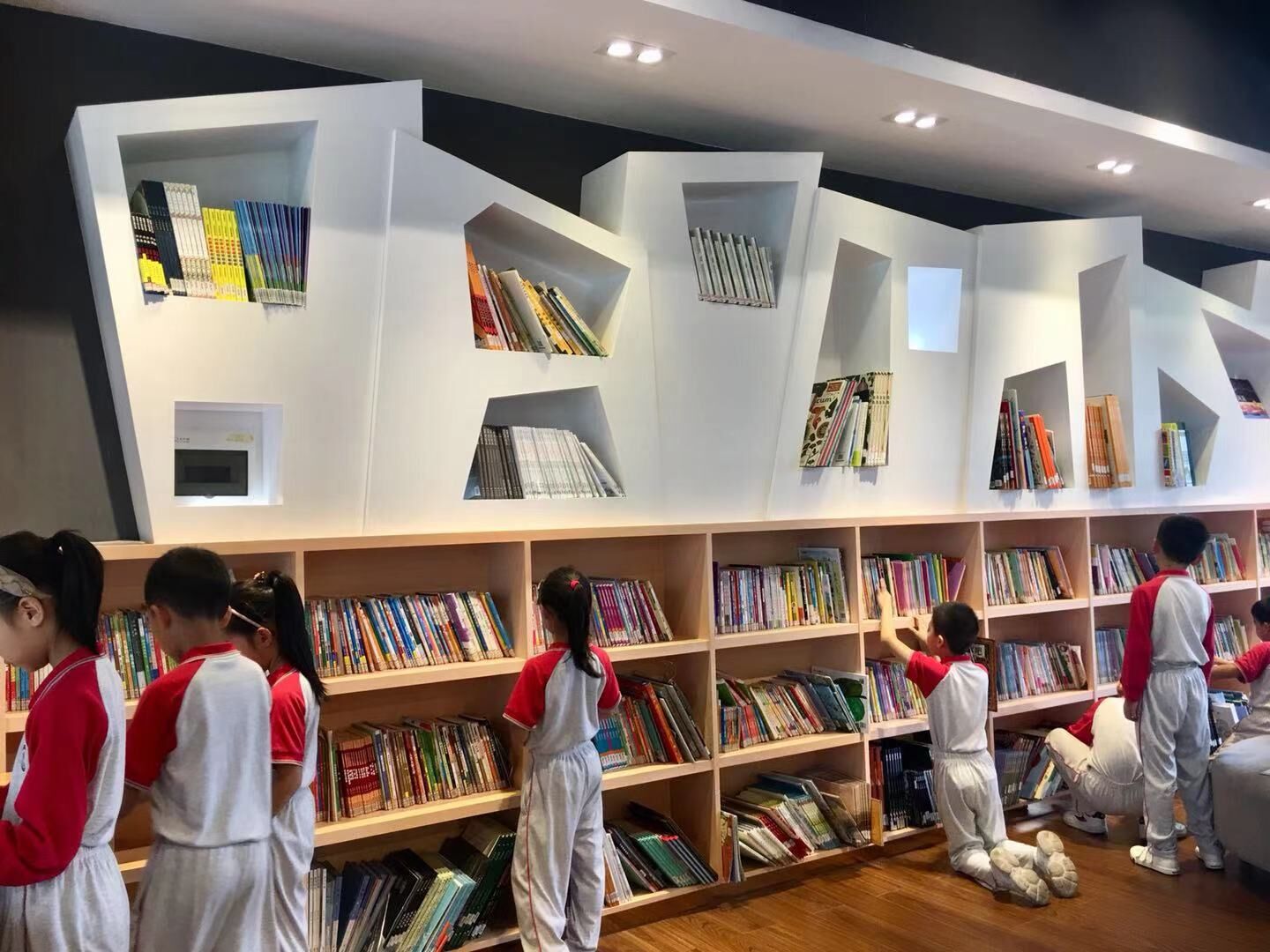 博凯小学获评书香校园百年芳华书香致远