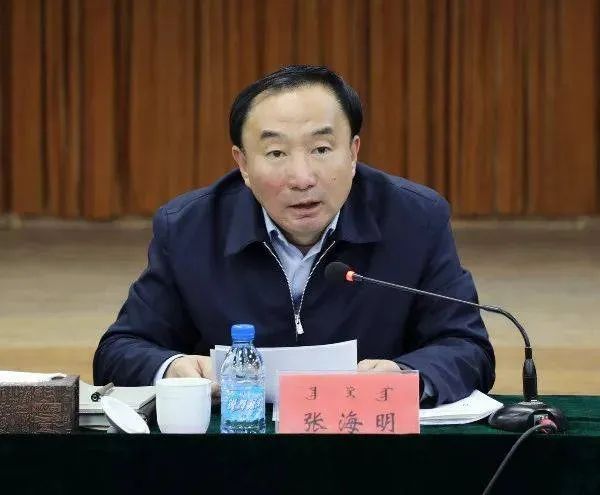 公开资料显示,张海明,蒙古族,中共党员,1967年3月出生,通辽市科尔沁