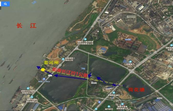 荷花塘距离长江干流约1公里，经沟渠和地下涵洞流向套河闸后排入长江。图片来源：生态环境部微信公众号