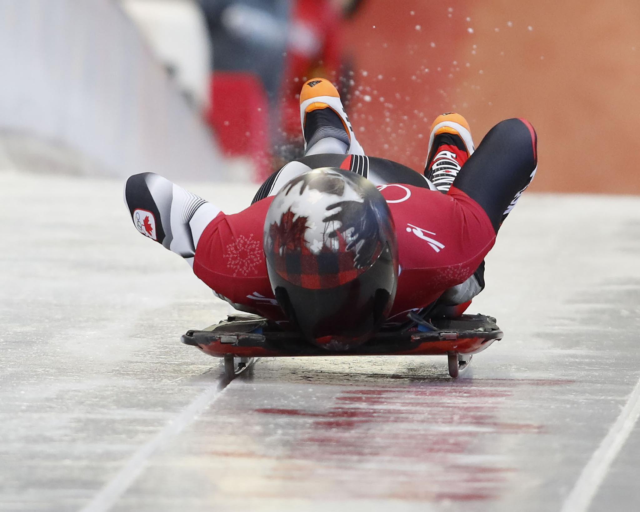 冬奥知识雪橇运动员手套和鞋有玄机