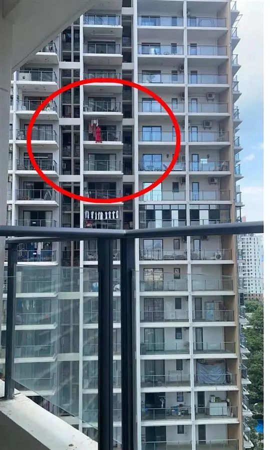 三亚女子在20多层阳台外跳舞后坠楼 警方通报：房间内留有遗书休闲区蓝鸢梦想 - Www.slyday.coM